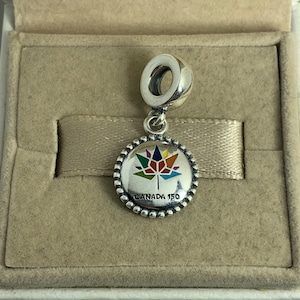 CANADA 150 exclusive Dangle Charm Anhänger, Ahornblatt, S925 Sterling Silber Schmuck, für Armband, für Halskette, Mixed Emaille, mit Geschenkbox