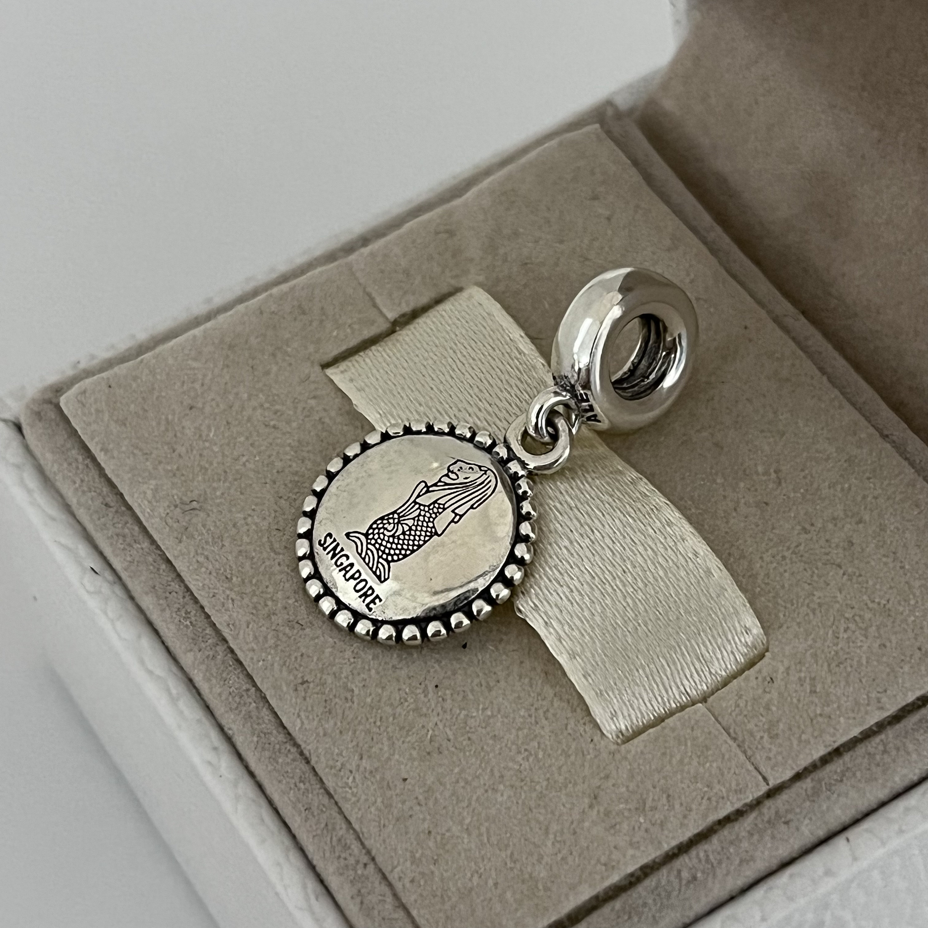 Pandora Singapore Merlion Dangle Charm Pendant Travel Gift S925