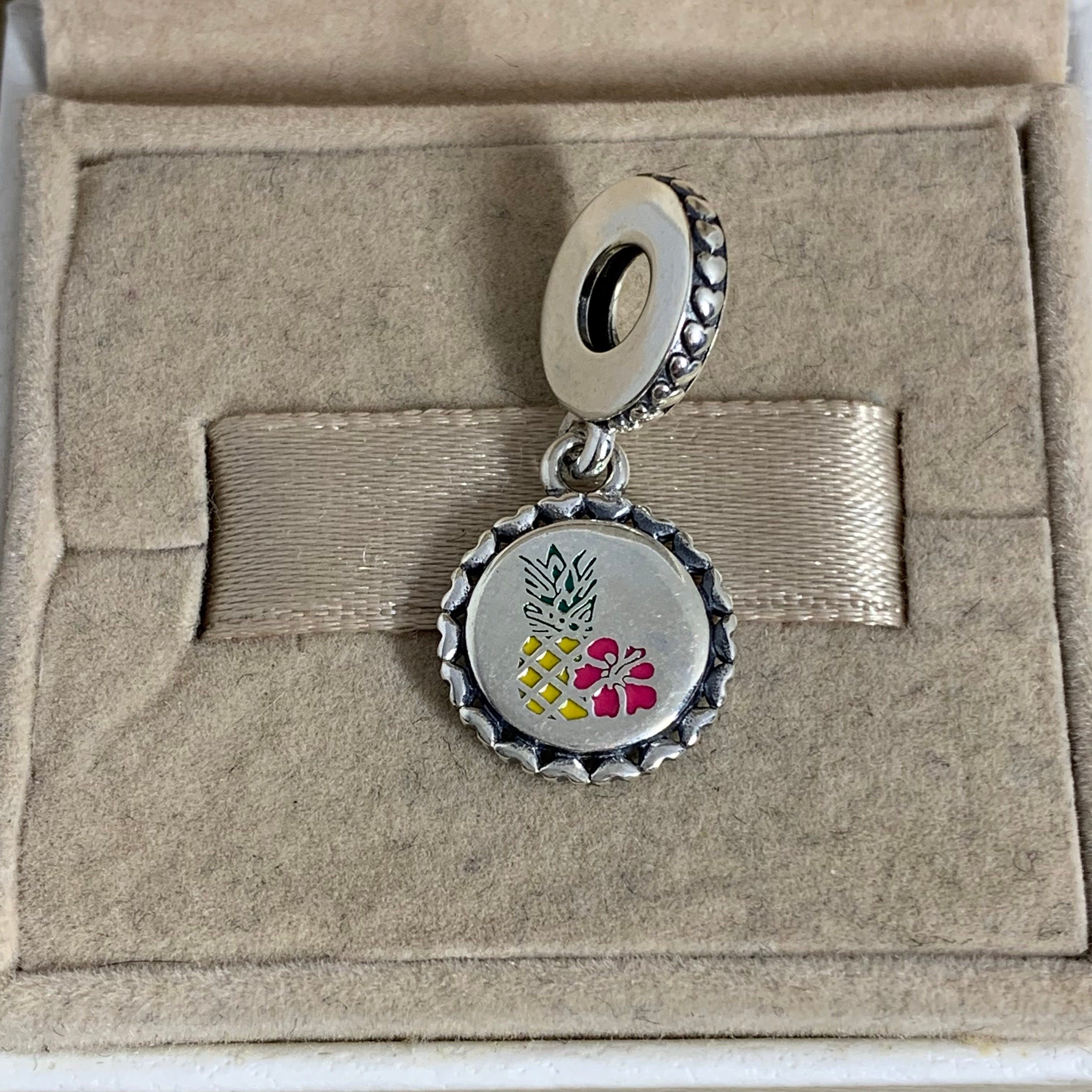 Pandora Aloha Hawaii exclusive, pineapple, flowers, Dangle Charm Pendant, S925 Sterling Silver, for Bracelet, for Necklace, Enamel craft Pandora Aloha Hawaii exclusive, pineapple, flowers, Dangle Charm Pendant, S925 Sterling Silver, for Bracelet, for Necklace, Enamel craft