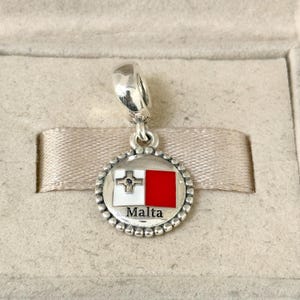 Pandora Malta Flagga Dingla Charm Hängsmycke S925 Silver Smycken för Armband för Halsband Blandad Emalj med Presentask