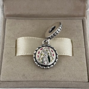 Charm colgante Pandora de la Virgen Católica "Nuestra Señora de Guadalupe" en plata S925, para pulsera o collar, con esmalte mixto y caja de regalo.