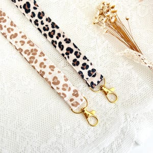 Tour de cou porte badge ou clés infirmière Leopard