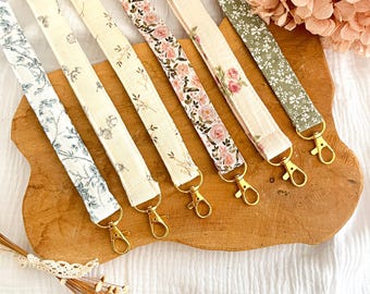 Tour de cou infirmière, porte badge , pratique/porte clés /femme