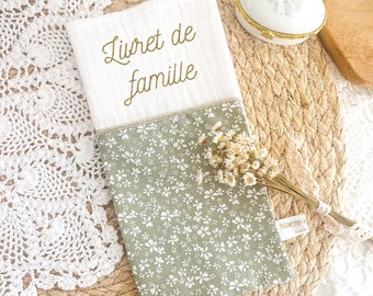 Protège livret de famille/ catholique personnalisé vert et blanc / cadeau mariage /ceremonie