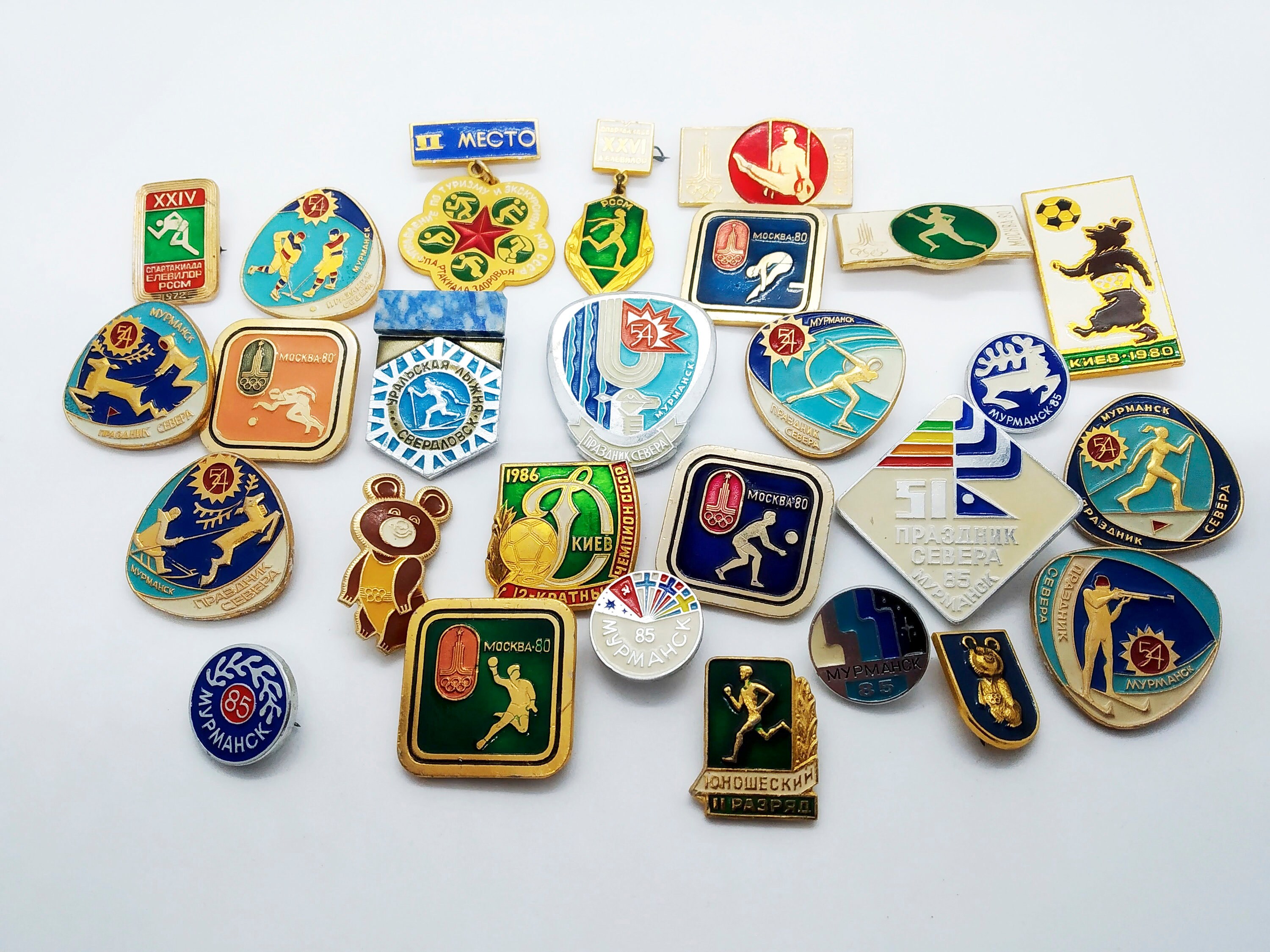 Sport pins