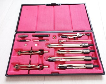 Authentic Russian Vintage Case of Drawing Instruments NCH-14-t-02 from 1991 – A Unique Piece of USSR Production for Collectors and Artists