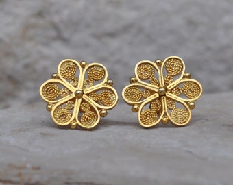 Filigraan sieraden, Daisy Stud Oorbellen, zilveren kant sieraden, bloem sieraden, sierlijke oorbellen, zilveren of gouden oorbellen, tijdloze sieraden