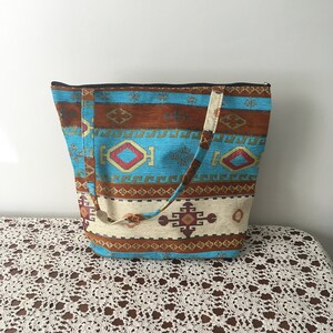 Sac de mer en tissu ethnique. Sac à bandoulière pour femme. Sac à main polyvalent. Sac à bandoulière élégant pour femme.