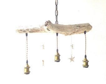 3 Light driftwood chandelier with sea lif