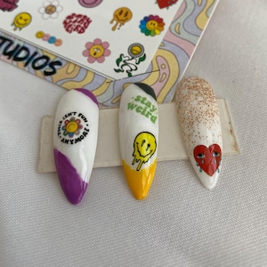 Ongles décalcomanies pour toboggan aquatique | Décoration d&#39;ongles souriante | Stickers ongles | Stickers nail art | Décalcomanies à ongles | Décalcomanies pour ongles Trippy | Stickers nail art Trippy