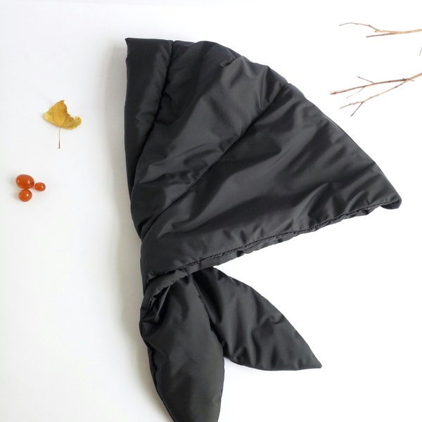 Hood Scarf, nylon, fleece lining, light and warm quilted puffy scarf-hood in black color!