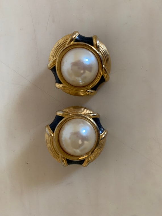 Vintage Clip-on Earrings