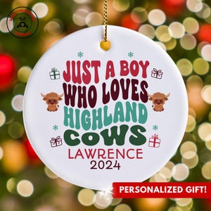 Gepersonaliseerde Highland Cows Ornament, Just a Boy Who Loves Highland Cows Ornament, aangepast cadeau voor veeliefhebber, grappig cadeau koeienliefhebber