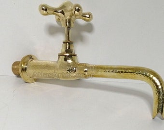 Rubinetto a parete in ottone martellato fatto a mano - Rubinetto marocchino non laccato