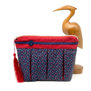 Kosmetiktasche "Susie", Kulturbeutel, Kosmetiktäschchen, Make up bag, rot blau Blümchen