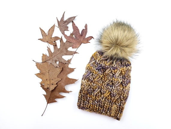 S/M Luxury Handknit Merino Wool Hat With Faux Fur Pom  display picture 3