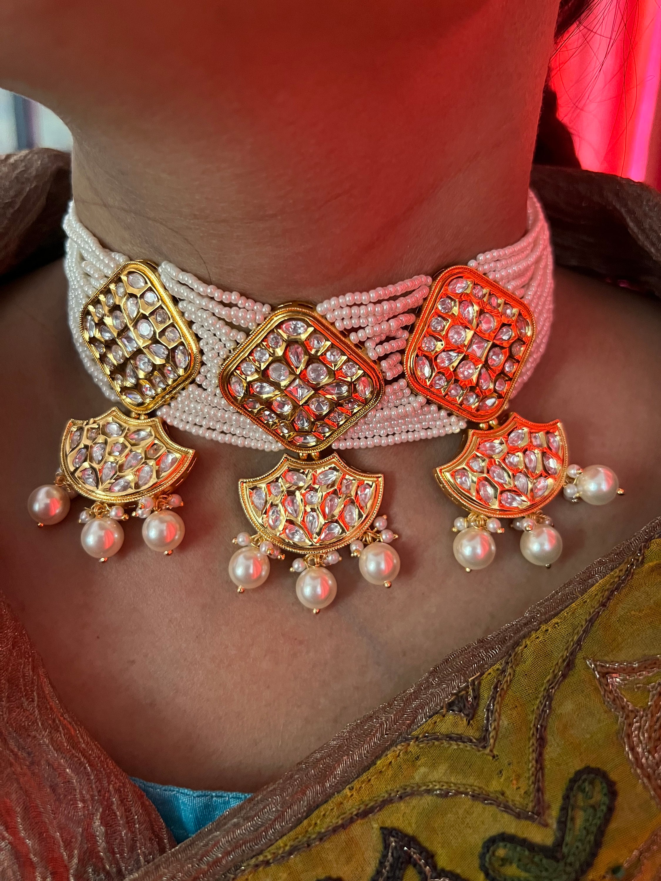 Scintillating Kundan Choker with Earrings/ Wedding Choker Set/ Indian Choker Set/ Stylish Choker Set / Bridal Choker Set