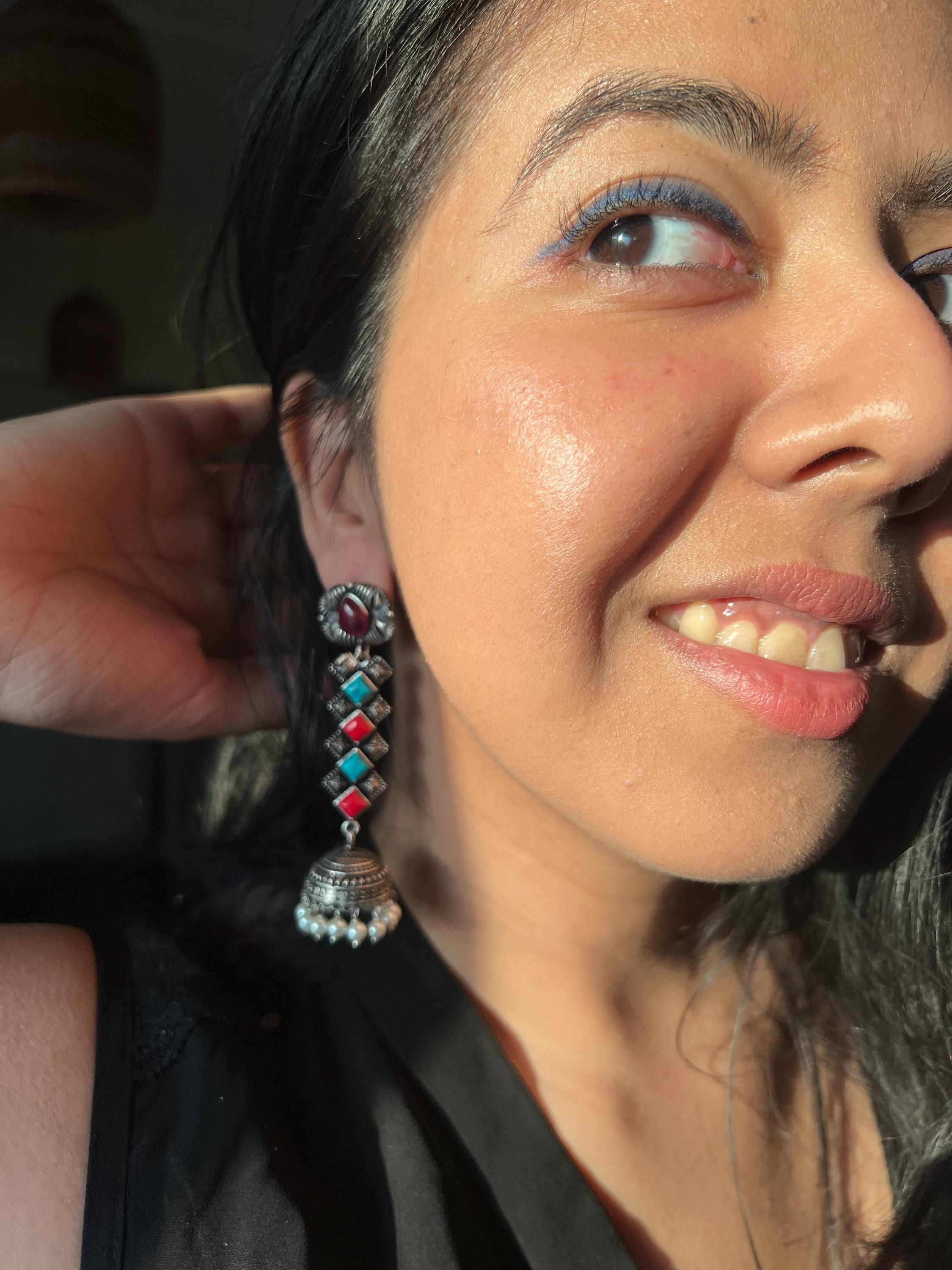 Boucles D'oreilles Dormeuses Composite Laqué Oxydes Micro Perles - Occasion