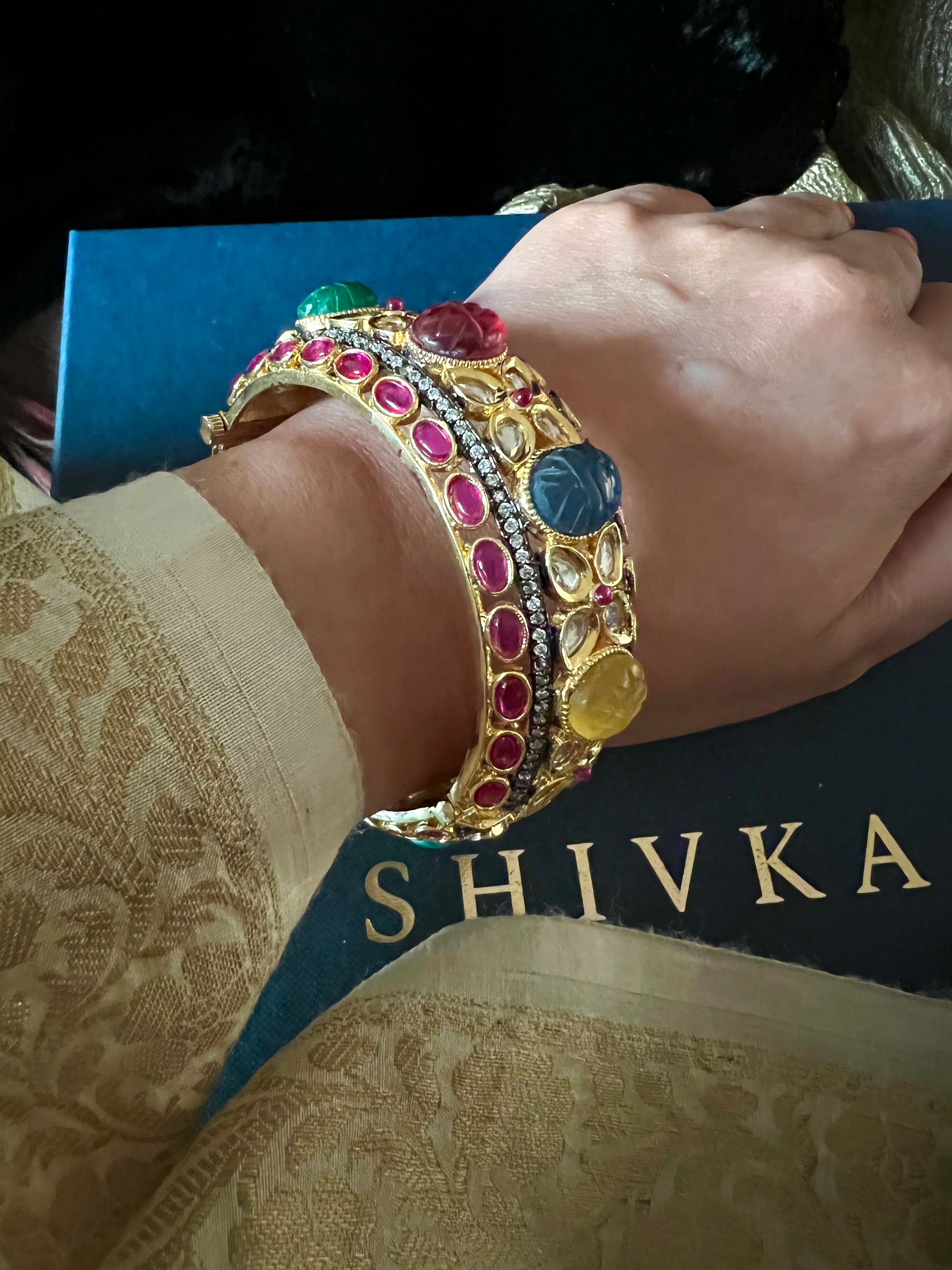 Navaratna bangle deals kalyan jewellers