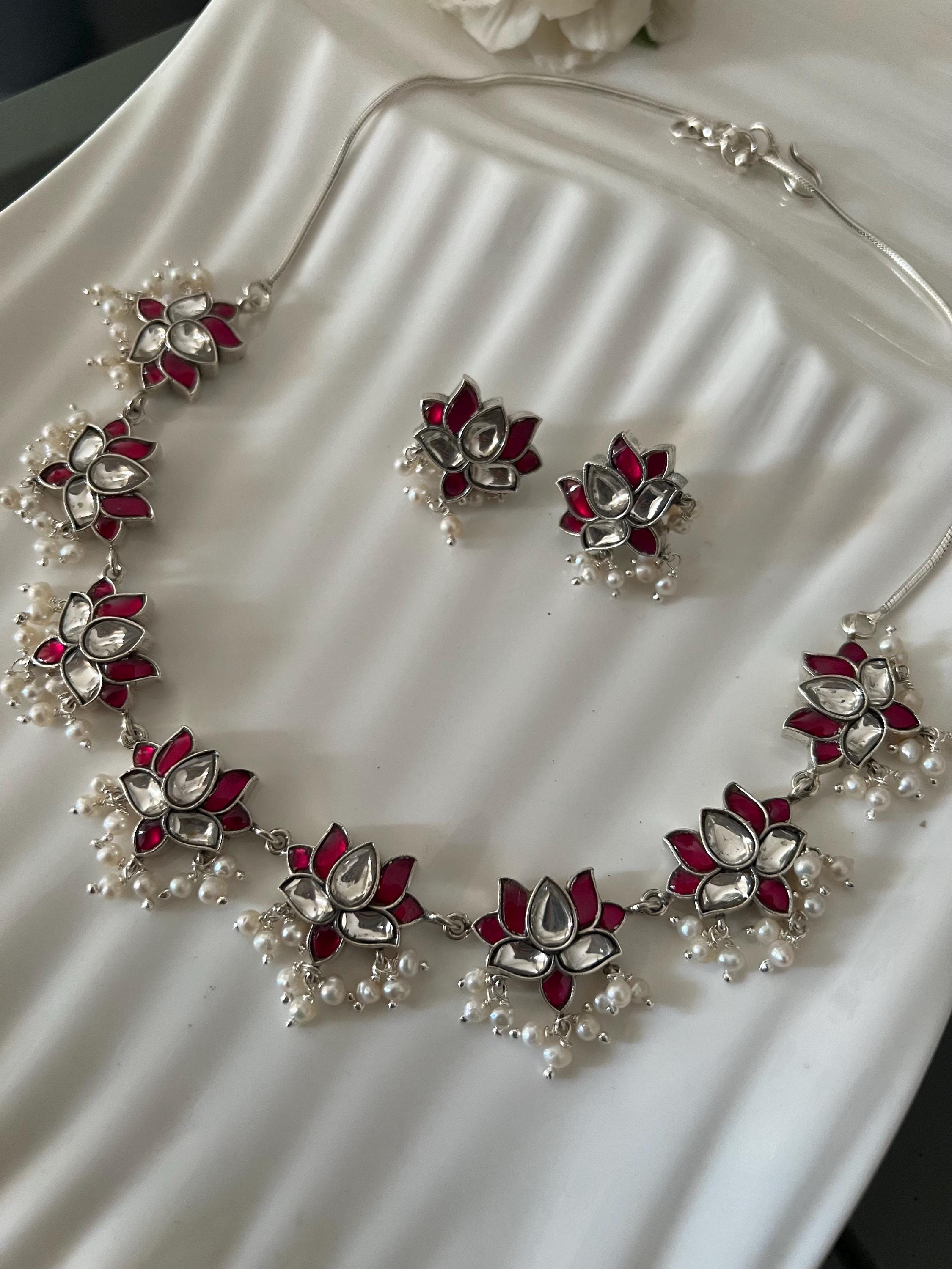 Lotus 925 Silver Necklace Set - Unmatched Quality and Style Lotus 925 Silver Necklace Set - Unmatched Quality and Style