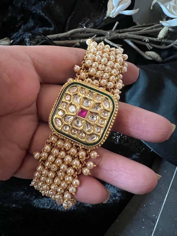 Golden Kundan Hand Bracelet at Rs 70/piece in Pune | ID: 2850803438588