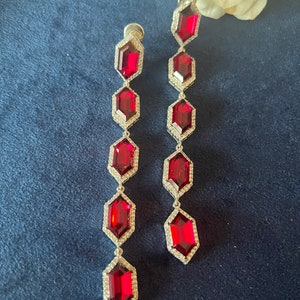 Elegant Crystal Stone Earrings for Showstopping Events