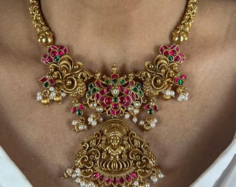 Conjunto de collar y joyería del templo Jadau, hecho a mano y de primera calidad