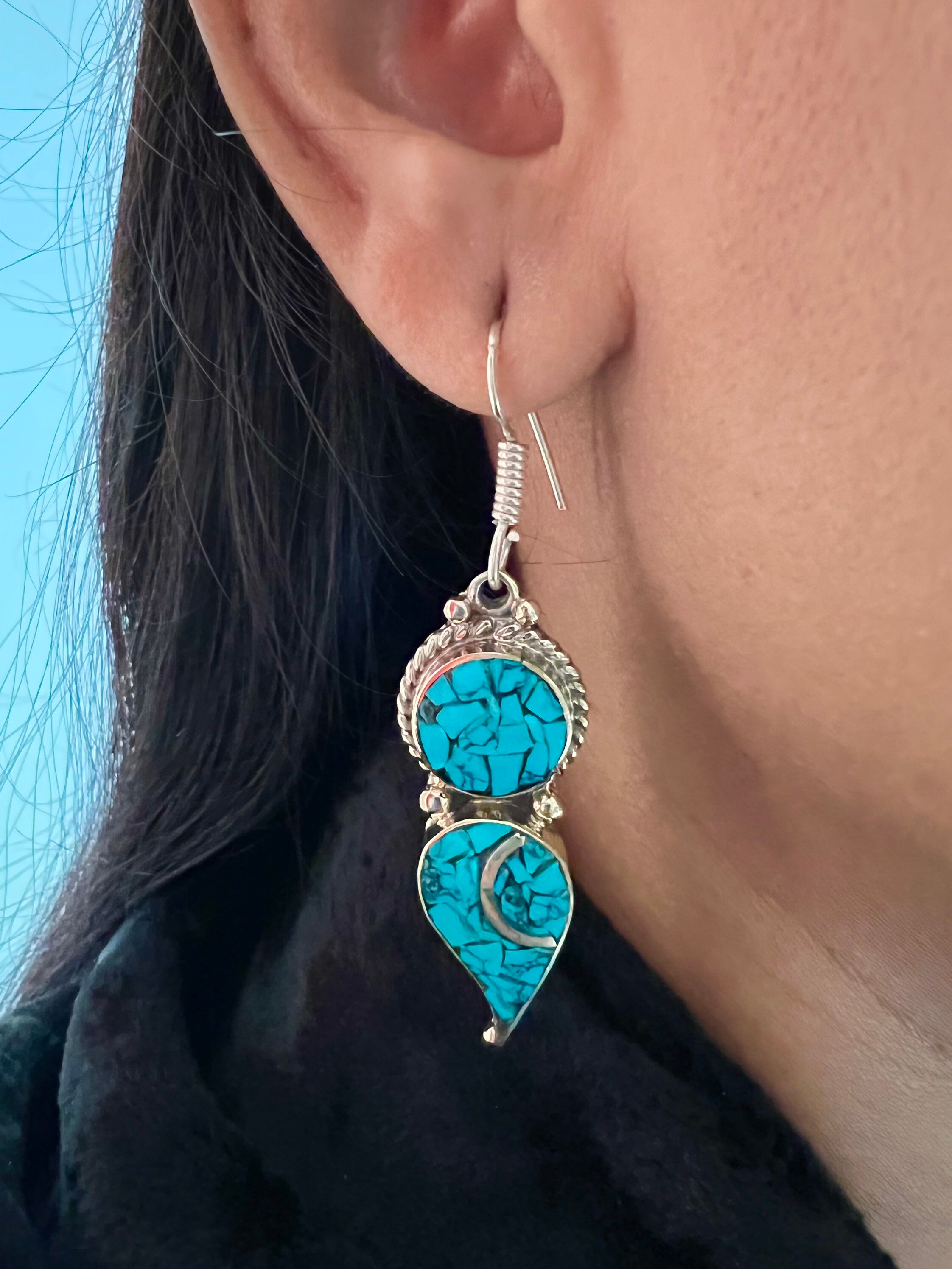 Pendentif Bouclier & Boucles D'oreilles Turquoise - Style Années 70