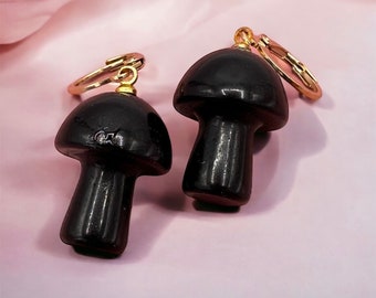 Boucles d'oreilles champignons en obsidienne noire, bijoux champignon, champignons en cristal, style sorcière, cadeau pour elle, cristal curatif, bijoux uniques