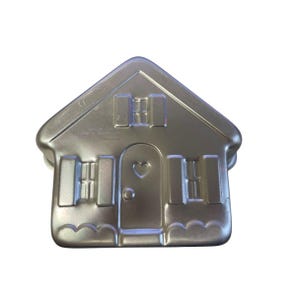Wilton Holiday House Aluminum Cake Pan Mold -502-3937