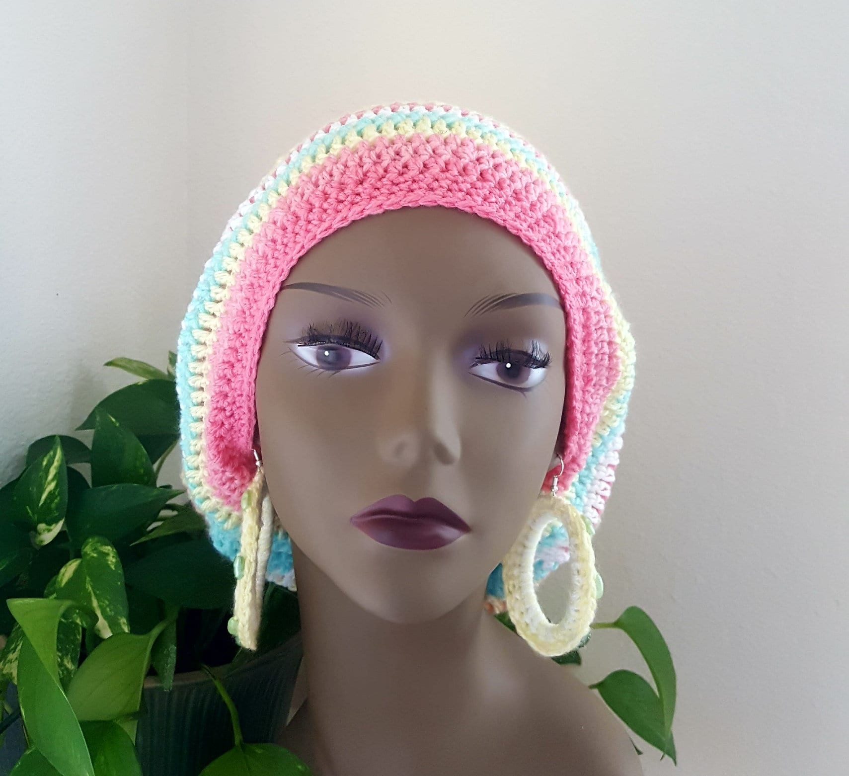 Crochet Cap With Earring - Etsy display picture 3