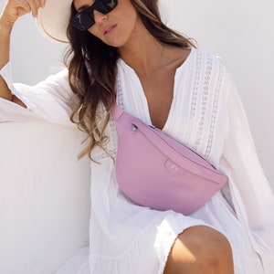 Sac banane en cuir personnalisé, noir, cuir véritable, sac à bandoulière, sac banane en cuir véritable, sac en cuir Lilac