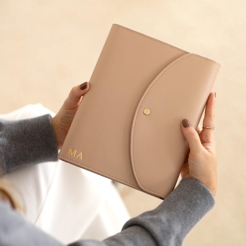 Personalisierter Leder Organizer, Leder Portfolio für Planer/Notizbücher, Monogramm Dokumentenhalter, Schreibwaren Geschenk, personalisiertes Geschenk Bild 1