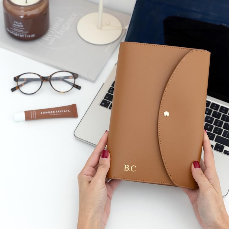 Personalisierter Leder Organizer, Leder Portfolio für Planer/Notizbücher, Monogramm Dokumentenhalter, Schreibwaren Geschenk, personalisiertes Geschenk Braun