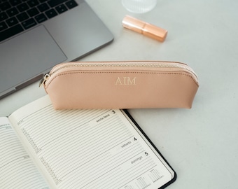 Personalisierte Federmäppchen aus Saffiano Leder, Kosmetiktasche mit Monogramm