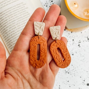 Boho Orange matte hoop earrings, modern earrings, medium size earrings, Polymer Clay Earring, Pumpkin Orange, Fall fashion, 70s Nostalgia