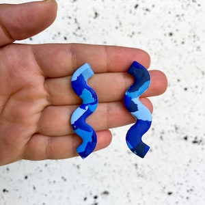 Blue Squiggle Abstract Earrings, 90s inspired, statement jewelry, squiggly wavy clay, art teacher gift, bold wiggle, 90s aesthetic