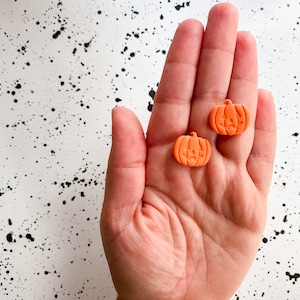 Pumpkin Stud Earring | Halloween Polymer Clay Pumpkin Earring | Cute Medium Stud Earring, Spooky Season Style, Halloween Costume Earrings