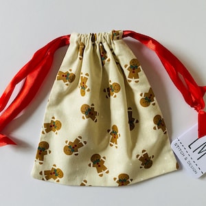 Petit sac cadeau de Noël réutilisable avec cordon de serrage bonhomme en pain d'épice