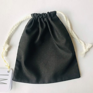 Petit sac à cordon noir uni// Sac à cordon, porte-monnaie à cordon, sac à cordon en coton, petit sac en coton, sac à cordon noir, sac