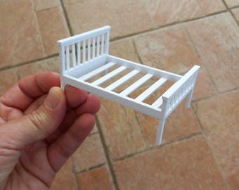 Dolls House 1:24 bed frame in a range of colours