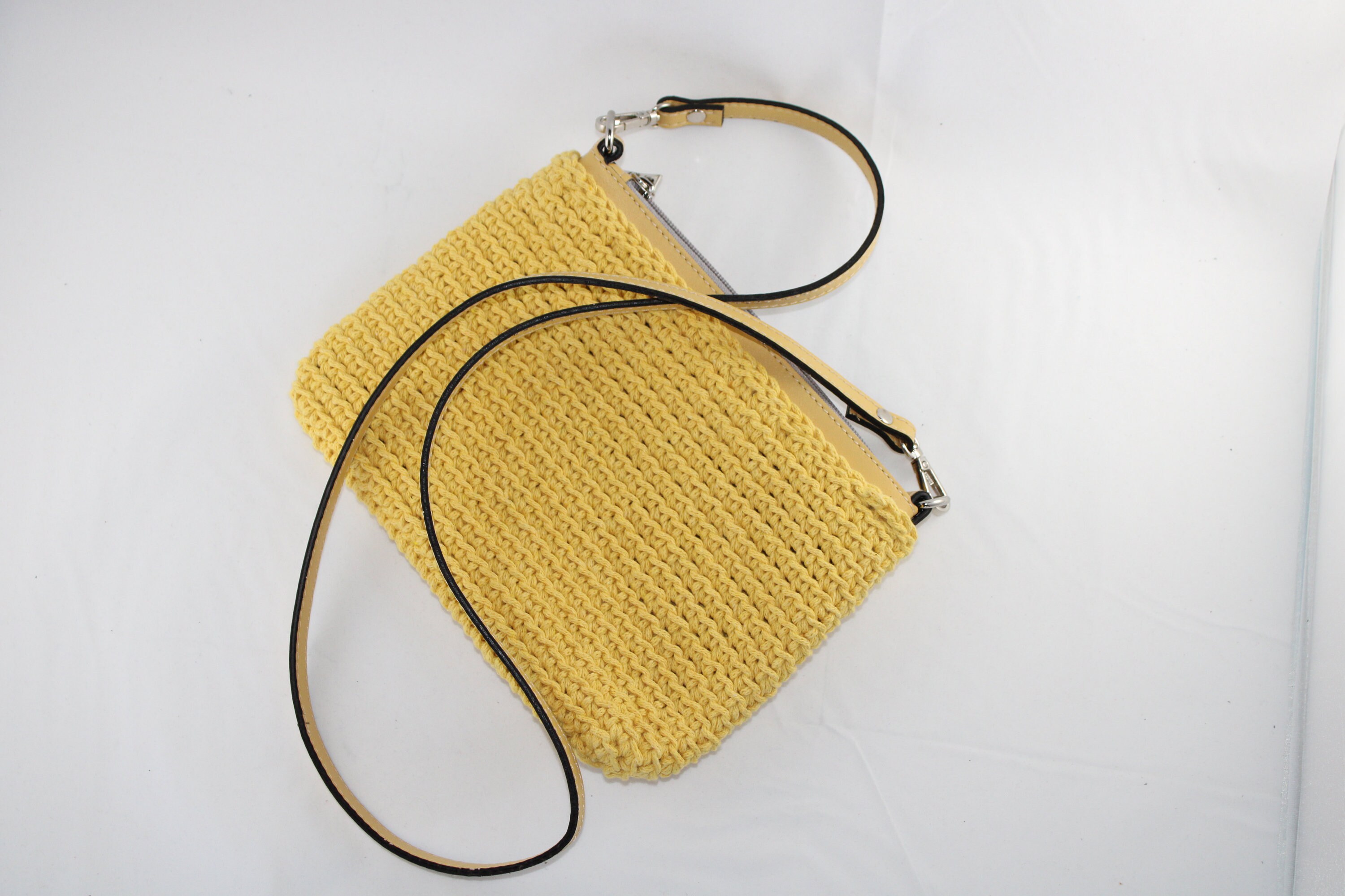 Minibag, gehäkelt aus Macramee-Garn