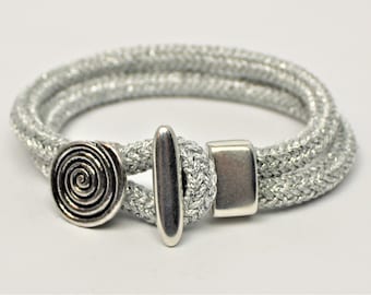 Bracelet sail rope 5 mm silver glitter with toggle closure and metal bead spiral