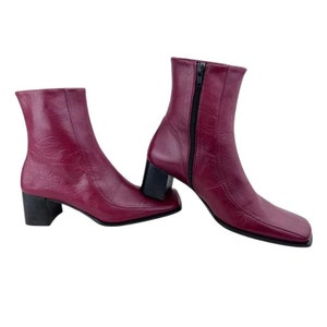 Deadstock 90s Y2K Leather Square Toe Chunky Block Heel Ankle Boots, Leather Sole, Size UK 2.5 EUR 35 US 4.5