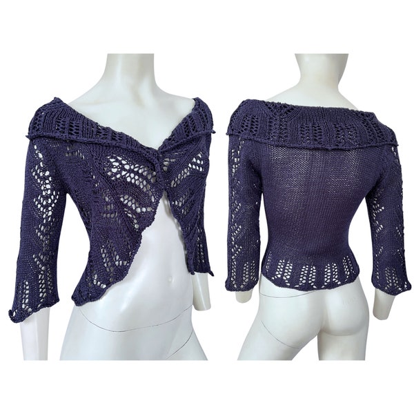 y2k navy crochet bolero shrug, 2000s open front flare sleeve knit shrug, crochet crop cardigan, scalloped edge, fairy grunge clothing