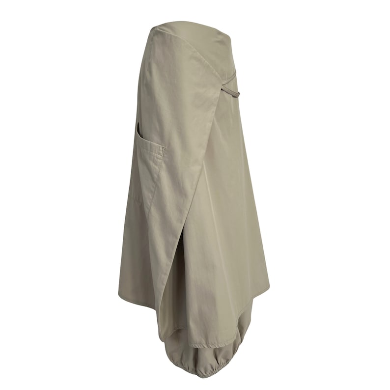y2k beige parachute skirt, cargo skirt y2k, 00s nylon long wrap skirt, asymmetric maxi skirt, deconstructed, french vintage, y2k streetwear zdjęcie 2