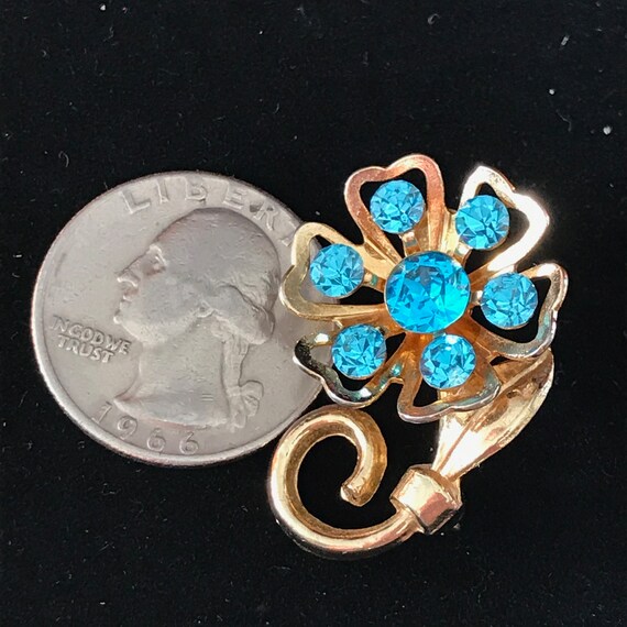 Bright aqua Coro brooch - Vintage floral swirl pi… - image 2