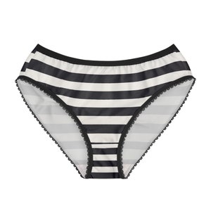 Black and White Striped Women's Panty Briefs (AOP)