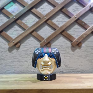 Soporte para controlador de máscara fantasma de Yotei