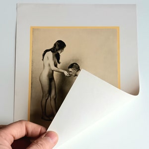 Beautiful naked couple A standing naked woman and a kneeling naked man Print from a German photo Naturist movement 1922 image 7